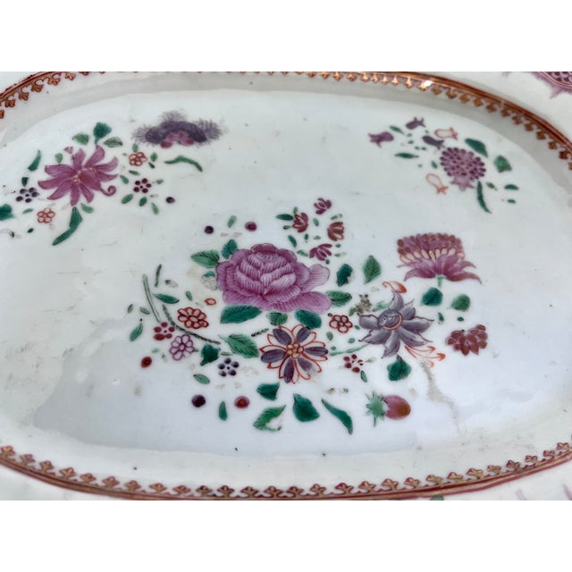 Antique 18th Century Chinese Export Famille Rose Porcelain Platter - Qianlong Period For Sale In Dallas - Image 6 of 17