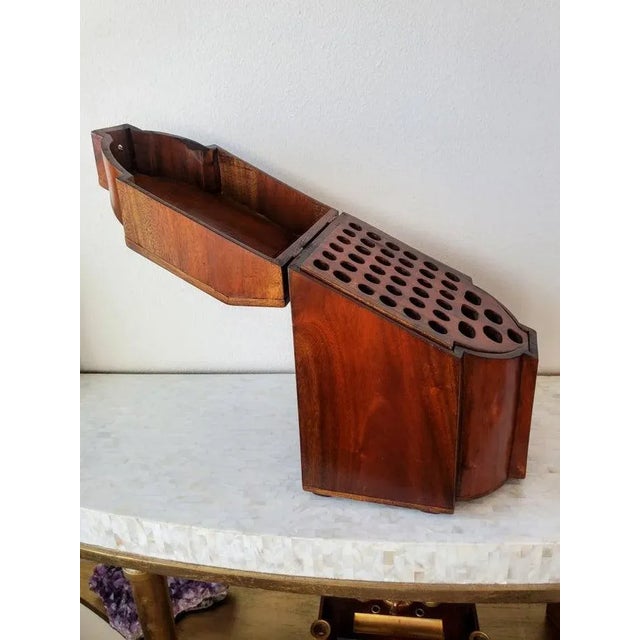 Antique American Federal Period Flame Mahogany Knife Box For Sale In Dallas - Image 6 of 11