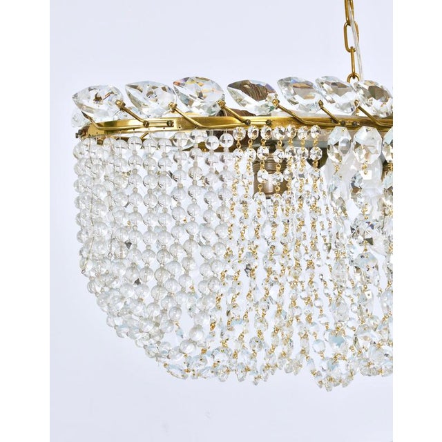 Metal 58 Zeppelin Chandelier in Crystal and Brass by J. T. Kalmar for Kalmar, Vienna, Austria, 1950s For Sale - Image 7 of 18