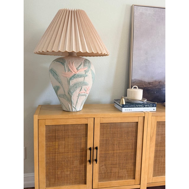 Vintage Hollywood Regency Sculptural Bird of Paradise Plaster Table Lamps – a Pair For Sale - Image 4 of 6