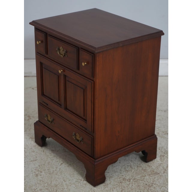 Traditional Pair Henkel Harris Cherry McKenzie Nightstands For Sale - Image 3 of 18