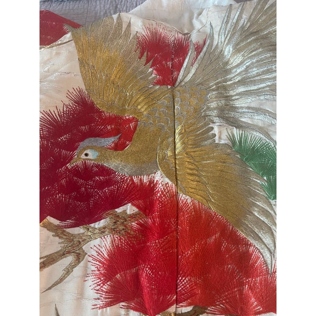 Antique Japanese Ceremonial Uchikake Kimono With Hand-Embroidered Crane, c.1900–1930 For Sale - Image 4 of 8
