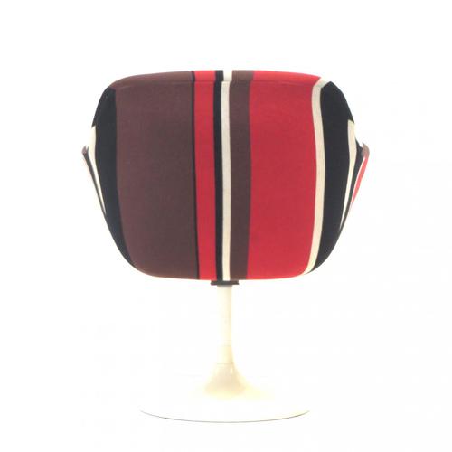 Vintage swivel armchair made in the 1970s. Dimensions: Backrest height: 75 cm Armrests height: 60 cm Seat height: 45 cm...