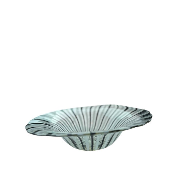 1960s 1960s Dino Martens Mid Century Modernist Murano Art Glass Mezza Filigrana Bianco Nero Swirl Freeform Oval Decorative Bowl For Sale - Image 5 of 14