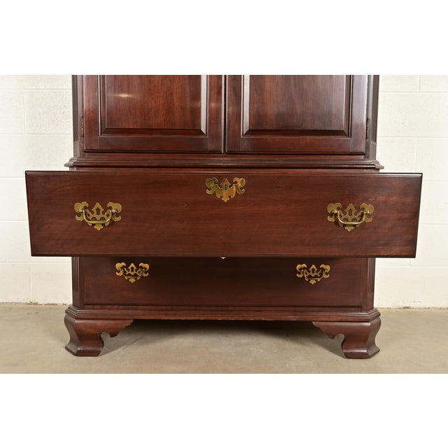 Ethan Allen Georgian Solid Cherry Wood Armoire Dresser or Gentleman's Chest For Sale In South Bend - Image 6 of 15