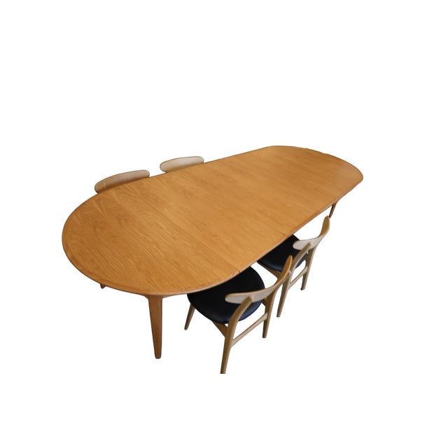Round Oak Model 62 Dining Table by Henning Kjærnulf for Sorø Stolefabrik, Denmark, 1960s For Sale - Image 17 of 18