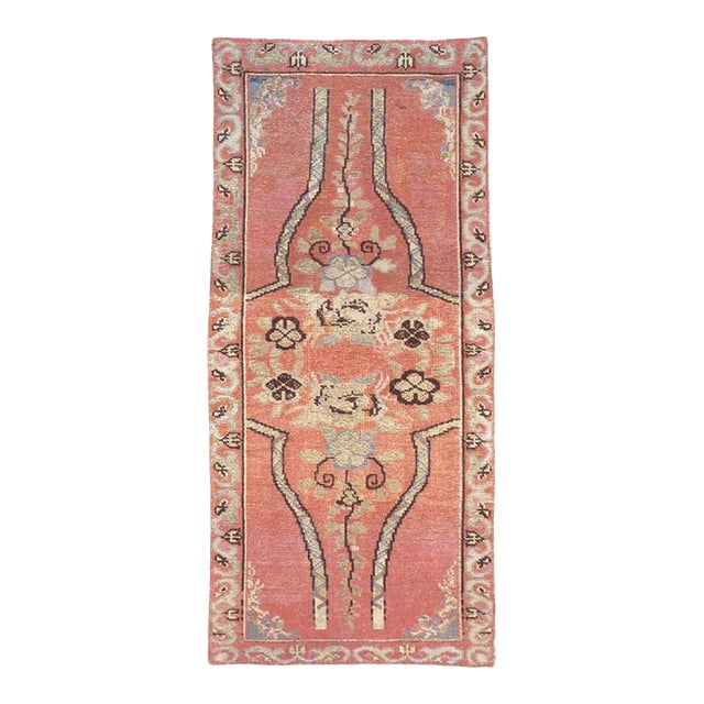 Galerie Shabab Collection Mid-20th Century Turkish Oushak Throw Rug For Sale