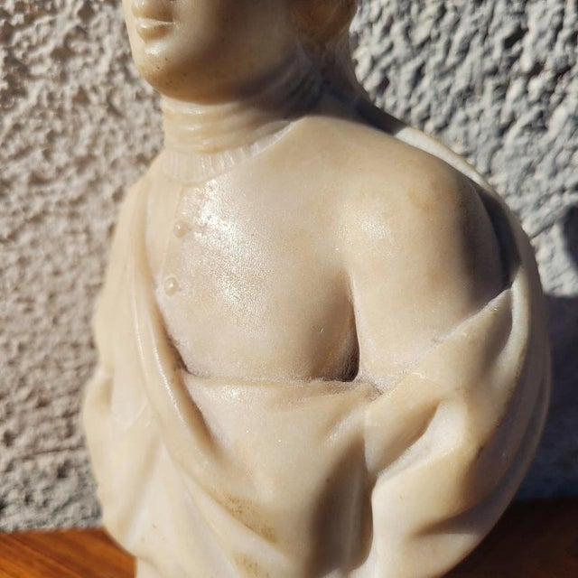 Bust of a Gentleman, 17th-18th Century, Marble For Sale - Image 11 of 18