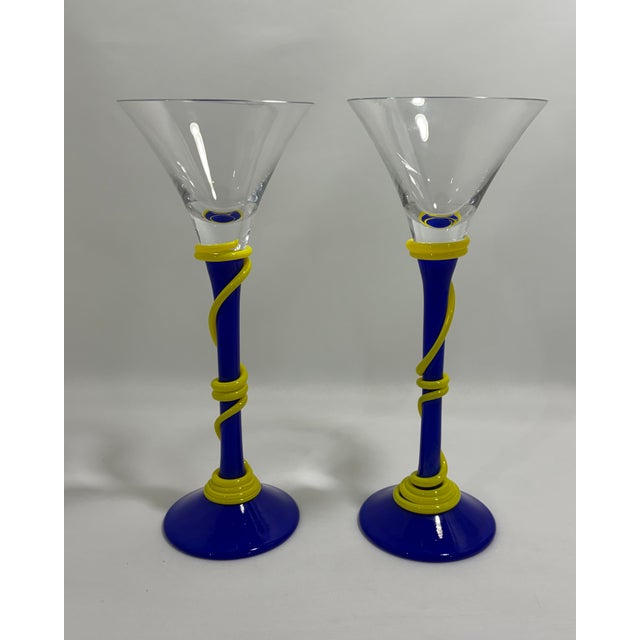 Postmodern Pair of Signed Shafaq Malik Postmodern Art Glass Martini Glasses – Cobalt Blue & Yellow For Sale - Image 3 of 6