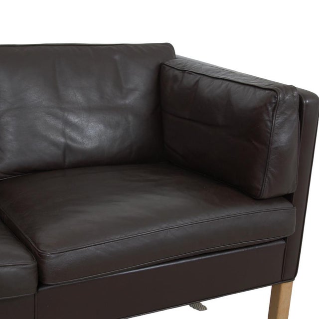 Model 2442 2-Seater Sofa in Brown Leather by Børge Mogensen for Fredericia, 1970s For Sale - Image 6 of 16