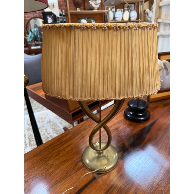 Metal Italian Brass Table Lamp With Twisted Loop Base and Pleated Shade, 1950s For Sale - Image 7 of 8
