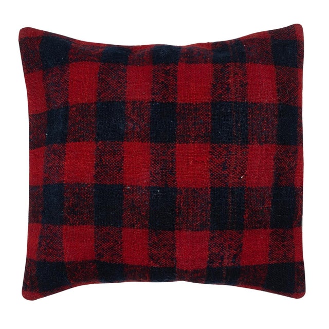 Bring history and warmth into your home with this vintage handmade Turkish wool cushion cover set. This pair of cushion...