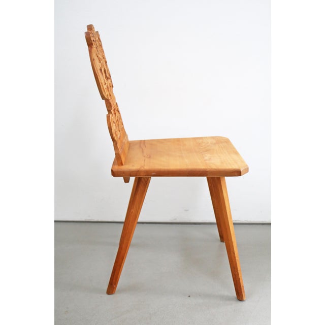 Neo-Baroque Folk Art Plank Chair Awith Vegetable Ornamentation, Italy, 1950 For Sale - Image 4 of 9