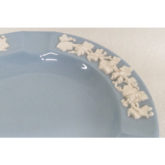 Traditional Wedgwood Etruria and Barlaston Queensware Blue Ceramic Ashtray Dish a Pair For Sale - Image 3 of 10