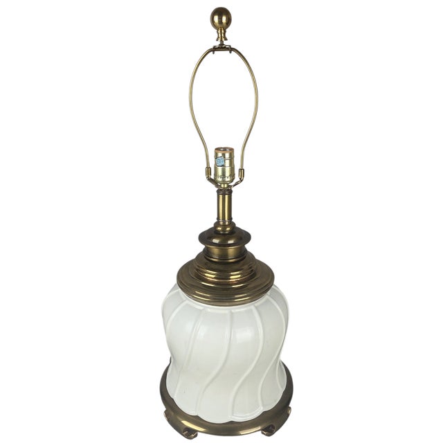 Metal 1970s Morris Greenspan Hollywood Regency White Ceramic & Brass Table Lamp For Sale - Image 7 of 10