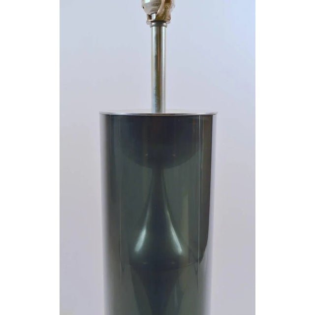 1970s Mod Cylindrical Smoked Lucite Table Lamp by Mutual Sunset Lamp Co For Sale - Image 5 of 7