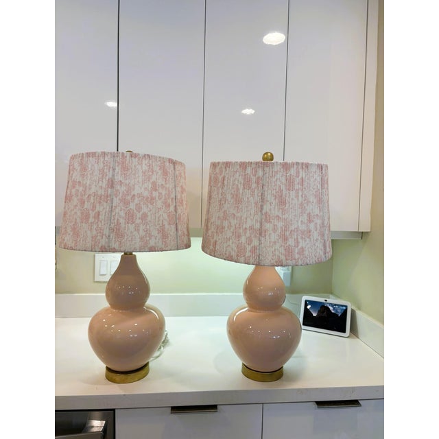 Early 21st Century Lillian August Blush Double Gourd Table Lamps With Pleated Floral Shades - A Pair For Sale - Image 5 of 9