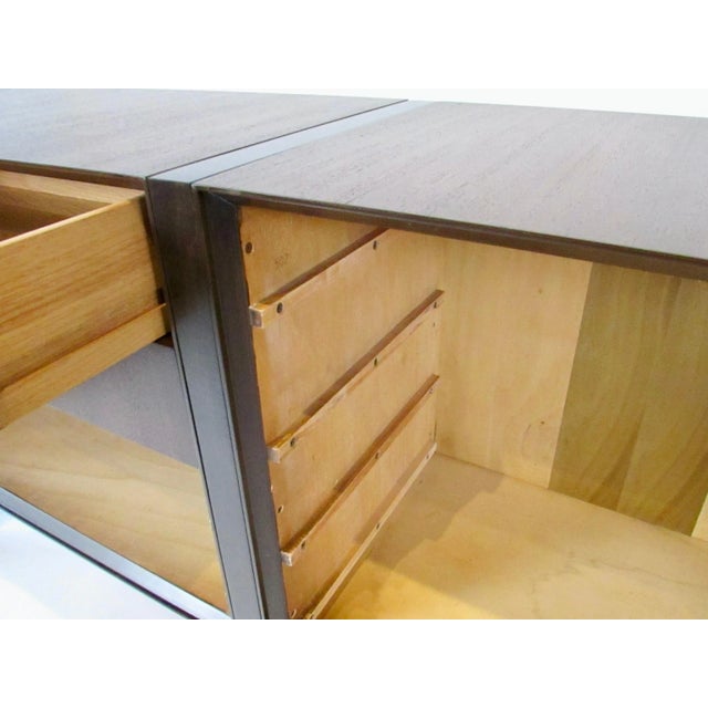 Another fine piece of furniture from Directional furniture . Home to so many modernist designers . Kagen , McCobb ,...