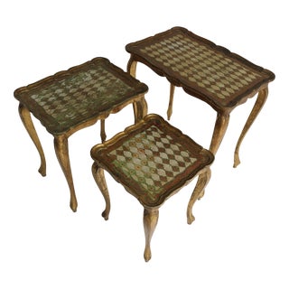 Mid-Century Florentine Hollywood Regency Gilt Wood Nesting Tables, Italy, 1960s, Set of 3 For Sale