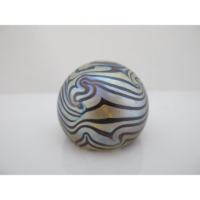 Robert Eickholt Small Iridescent Blue King Tut Art Glass Sphere Paperweight For Sale In Portland, OR - Image 6 of 7