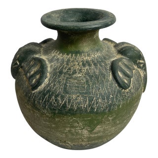 Vintage Chinese Vase Elephant Décor For Sale