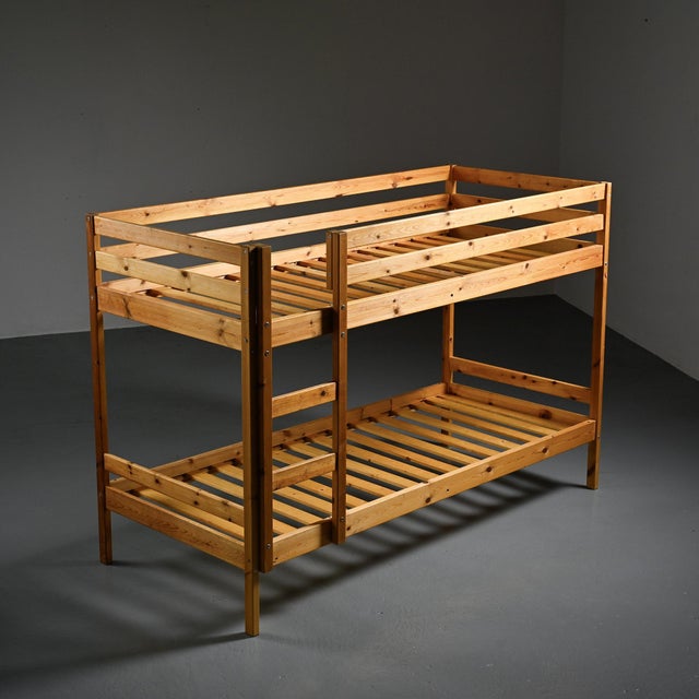 Pine Bunk Beds, Les Adrets Residence, Les Arcs, 1970 For Sale - Image 15 of 15