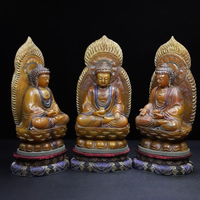1930s Set of Three Carved Shoushan Stone Buddhas (Triple Gem / Triratna) — Seated With Halo & Lotus Base For Sale - Image 4 of 9