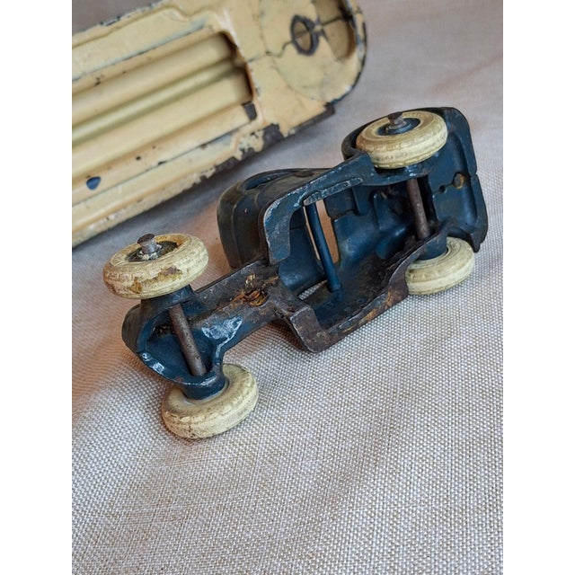 Vintage Extra Large 14.5" 1934 Arcade Cast Iron Greyhound Bus Tram Century of Progress Chicago World Fair - Very Well Preserved For Sale - Image 11 of 18