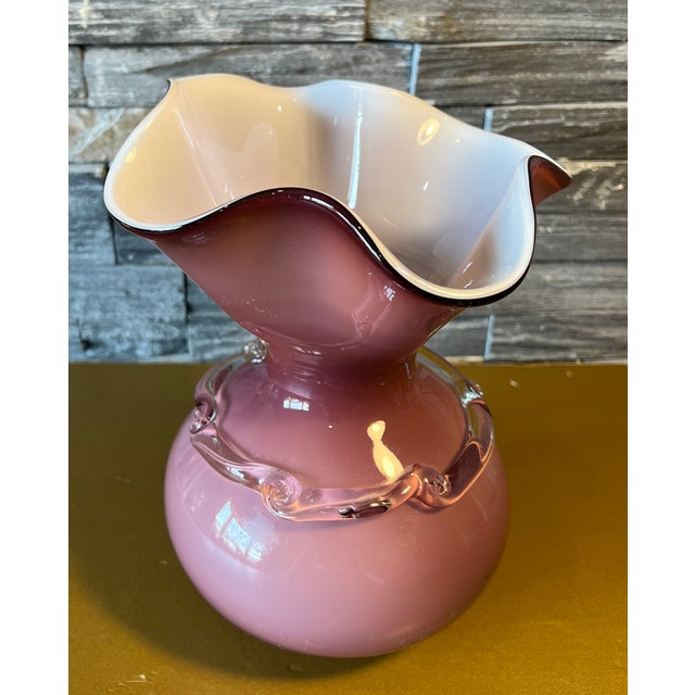 Late 20th Century Vintage Mauve Art Glass Bulbous Handkerchief Vase For Sale - Image 5 of 10