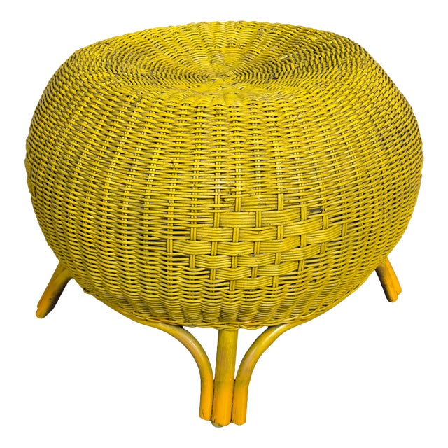 20th Century Modernist Round Wicker Rattan Pouf in Yellow For Sale