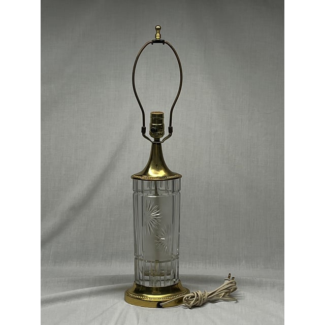 Hollywood Regency Mid 20th Century Signed Dresden Cut Crystal & Brass Cylinder Table Lamp - With Shade For Sale - Image 3 of 6