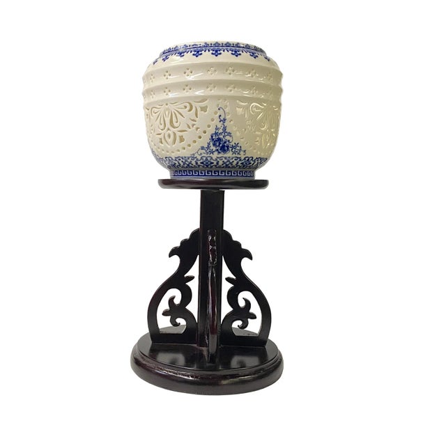 Chinese White Porcelain Shade Wood Pedestal Base Table Lamp For Sale In San Francisco - Image 6 of 6