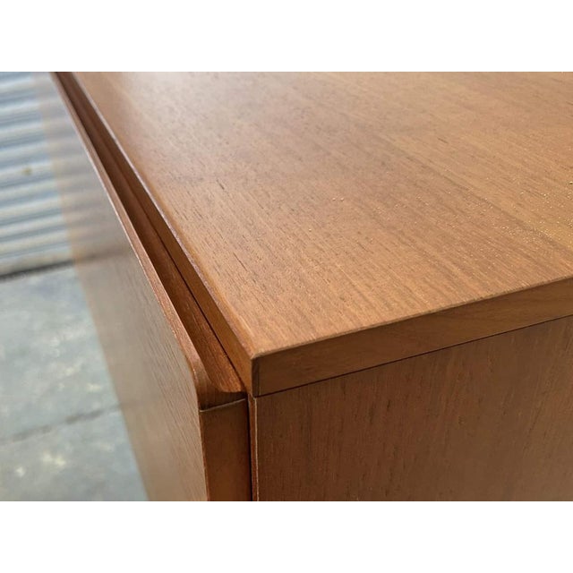 Mid-Century Wall-Mounted Illuminated Drop-Front Desk Cabinet by Beaver & Tapley For Sale - Image 11 of 12