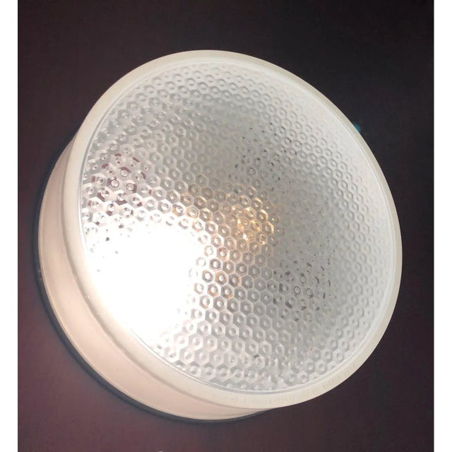 70s holophane wall sconce in very good condition, opaline and glass. European Plug (up to 250V).The wiring of this item...