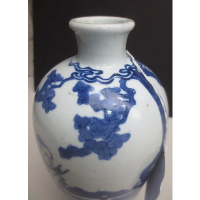 Mid 19th Century 19th Century Chinese Blue and White Vase For Sale - Image 5 of 8