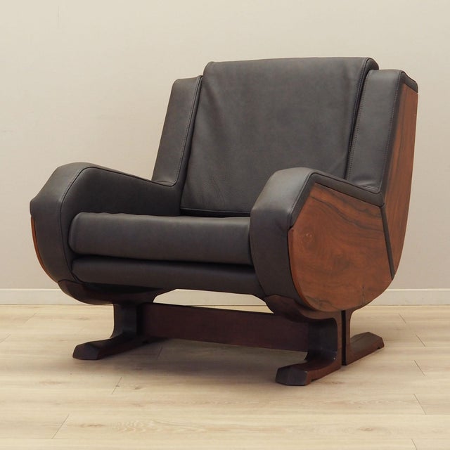 Leather Armchair, Italy, 1970s For Sale - Image 17 of 17