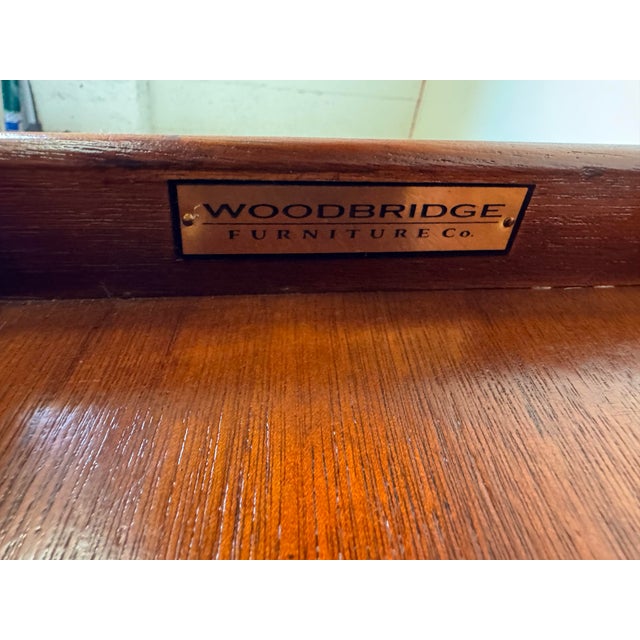 1990s Woodbridge Furniture Louis XV-Style Solid Wood Two-Tier Nightstands – A Pair For Sale - Image 5 of 12