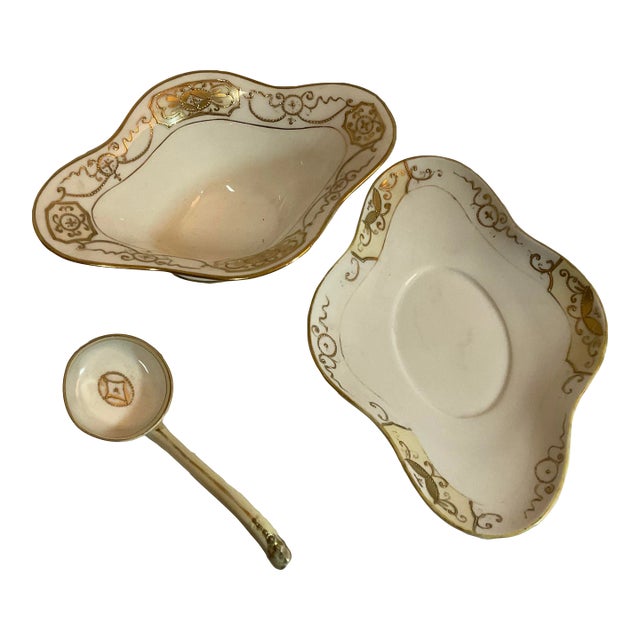 Vintage Hand Painted Nippon Moriage 3-Piece Gravy Boat Set For Sale