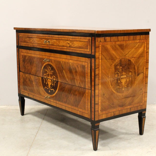 Antique Louis XVI Italian Chest of Drawers in Walnut, 1700s For Sale - Image 3 of 15