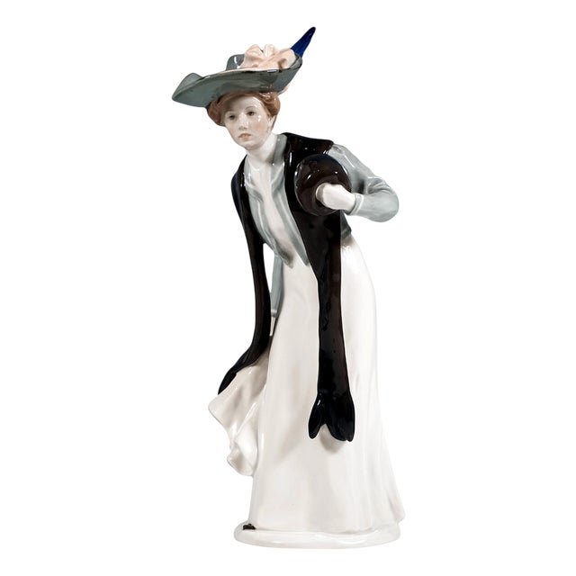 Large Art Nouveau Lady with Muff Figurine by Konrad Hentschel for Meissen, 1906 For Sale