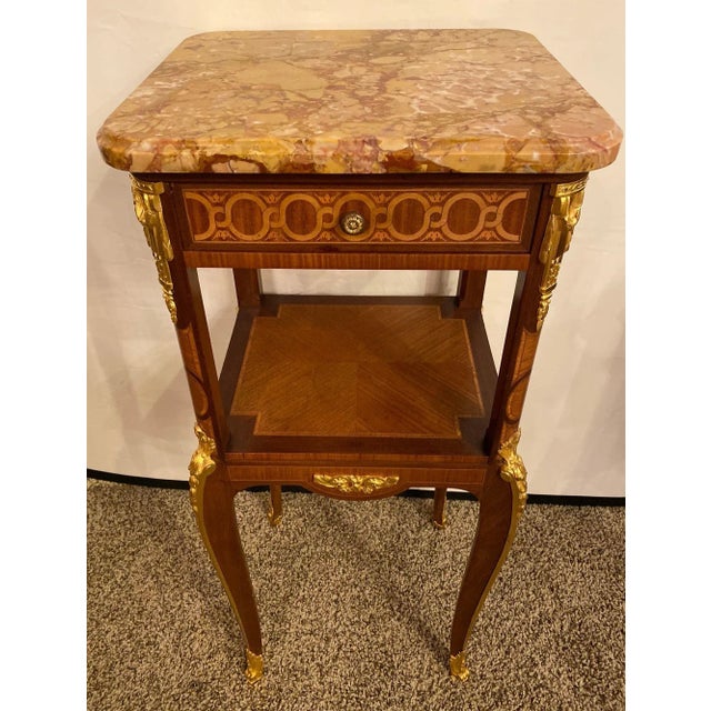 French Louis XV-XVI Style Marble-Top Side Table End Table Pedestal, Transitional For Sale - Image 3 of 13