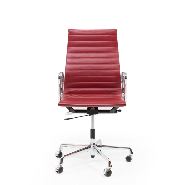 Eames Alu Group Office Chair EA119 by Vitra For Sale - Image 14 of 14