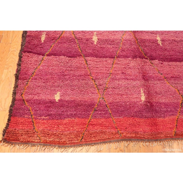 Nazmiyal Collection Berber Design Vintage Moroccan Area Rug For Sale In New York - Image 6 of 7