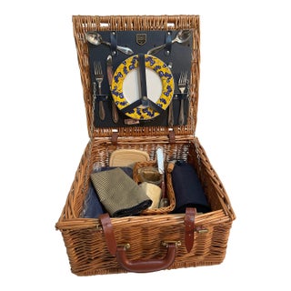 Vintage English Wicker Picnic Basket For Sale