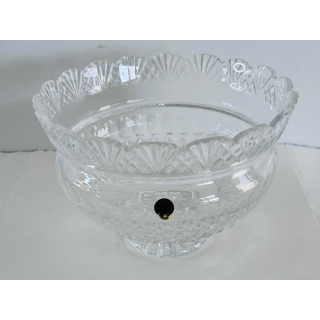 The Waterford Crystal JIM O'LEARY 1997 15th Anniversary Centerpiece Bowl is a stunning round bowl made of crystal,...