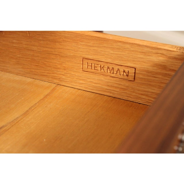 Late 20th Century Late 20th Century Hekman Queen Anne Style Walnut Console or Sofa Table For Sale - Image 5 of 12