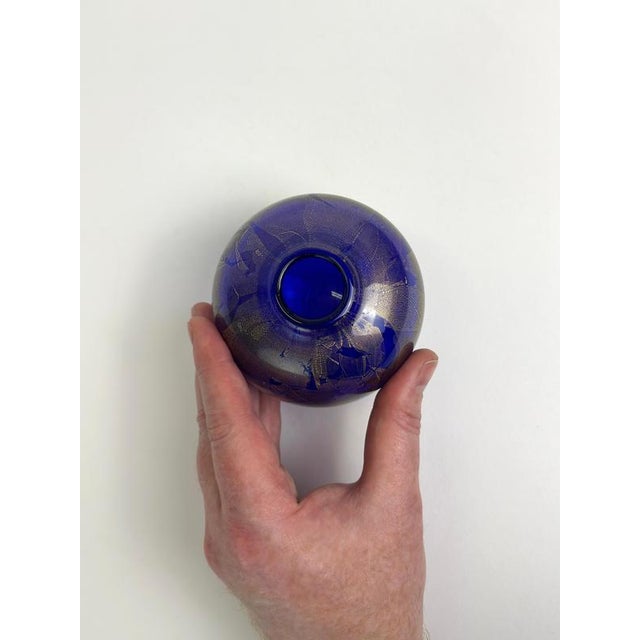 Azurene Cobalt Blue and Gold Glass Vase by Michael Harris, 1978 For Sale - Image 6 of 9
