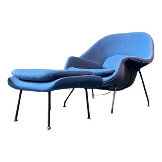 Set of Womb Chair and Ottoman by Eero Saarinen for Knoll International, 1960 For Sale