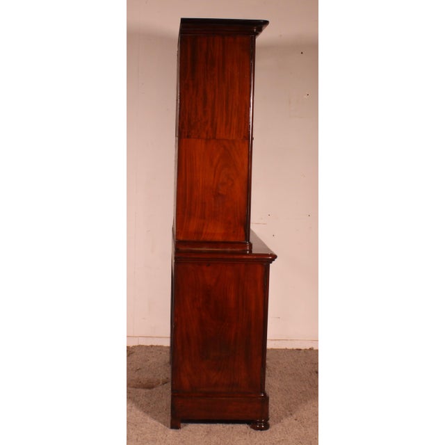 Tan Small Early 19th Century Two-Part Mahogany Buffet For Sale - Image 8 of 9