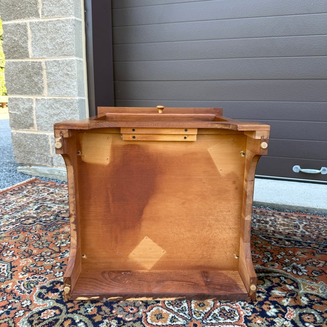 Vintage Hunt Country Furniture American Shaker Solid Cherry 1 Drawer Nightstands - A Pair For Sale - Image 13 of 15